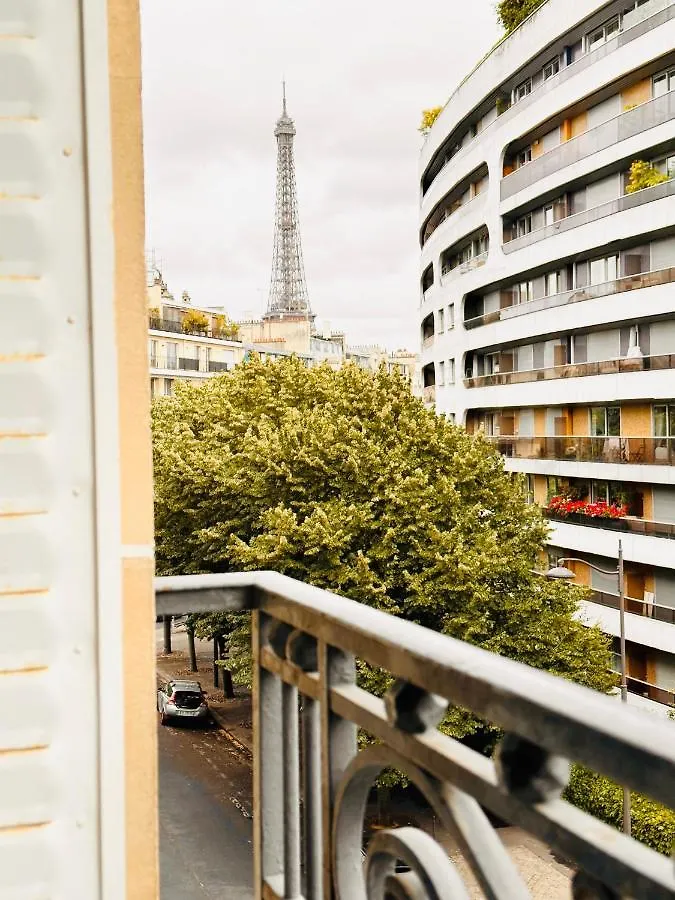 Cosy Appartement Avec Vue Tour Eiffel Paris France