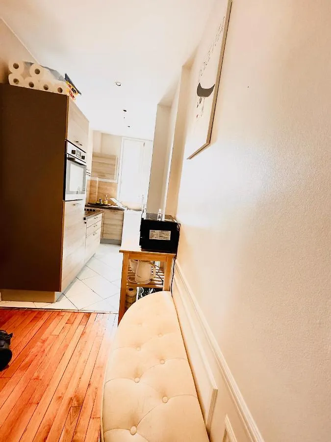 Cosy Appartement Avec Vue Tour Eiffel Paris Apartment